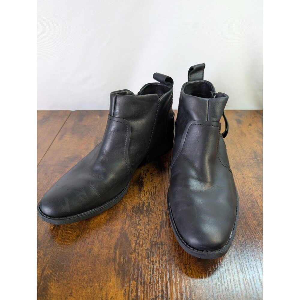 Ugg Aureo II Black Leather Ankle Zipper  Boot Booties Women’s Size 7